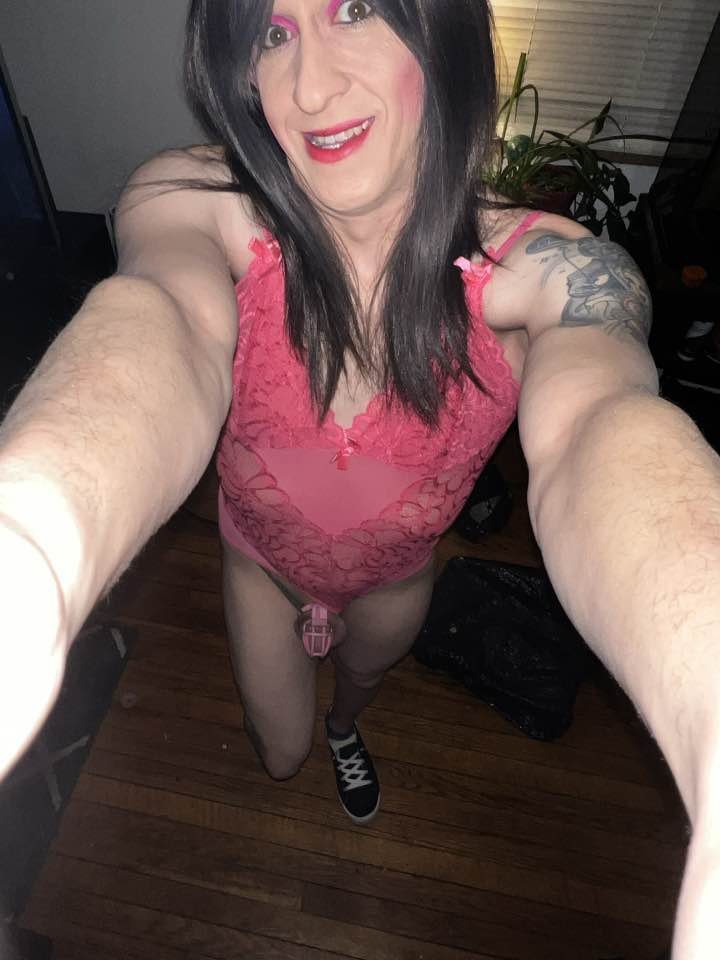 Sissy Paige April smiles happily when getting shared & jerked off to - kik: sissypaigeapril - #SnhfedTO
