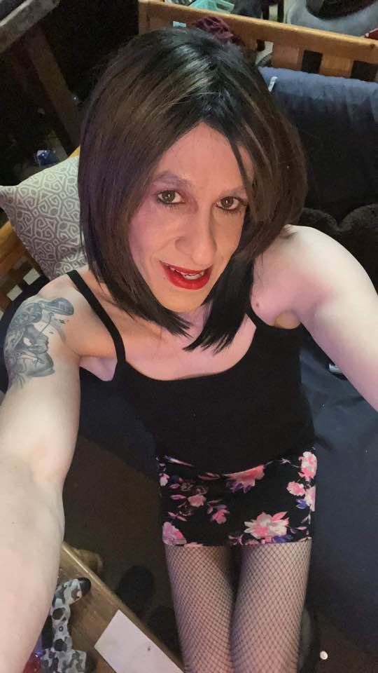 Sissy Paige April smiles happily when getting shared & jerked off to - kik: sissypaigeapril - #cBpAE1Tt