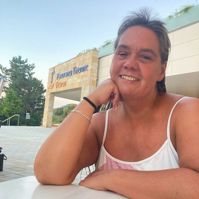 Eine hübsche Frau aber auch eine fette, verfickte AO Schlampe und eine dauergeile Sau, Beate Ilgen #m1NMxqvc